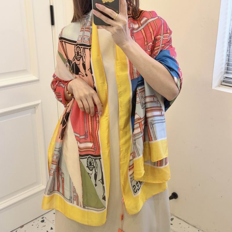 Hermes silk scarf 90-180cm E27 (4)