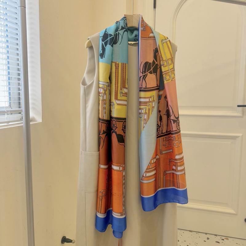Hermes silk scarf 90-180cm E27 (8)