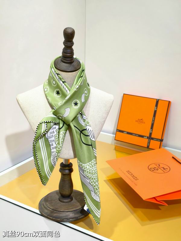 Hermes silk scarf 90X90cm E02 (20)