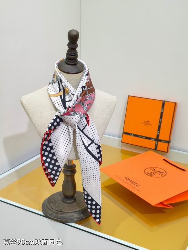 Hermes silk scarf 90X90cm E21 (3)