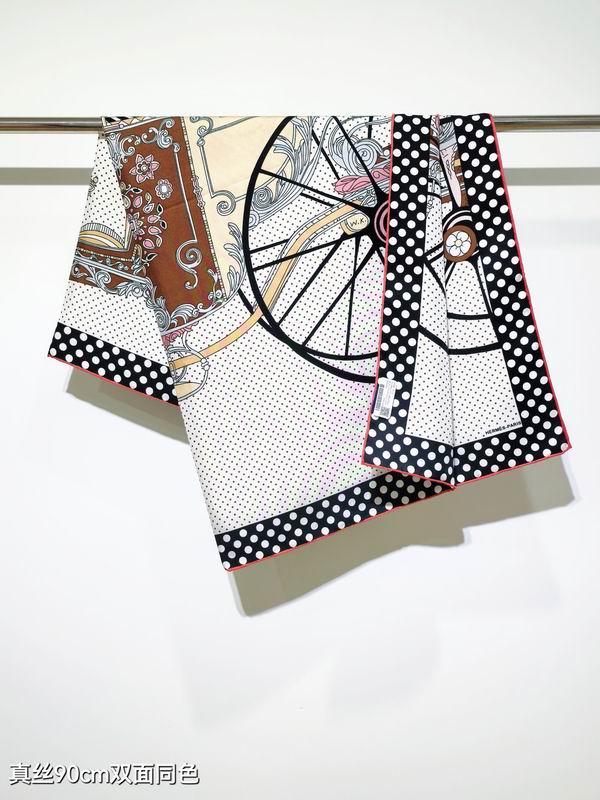 Hermes silk scarf 90X90cm E21 (4)