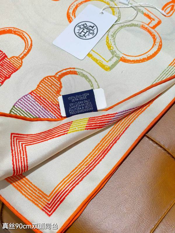 Hermes silk scarf 90X90cm E41 (22)