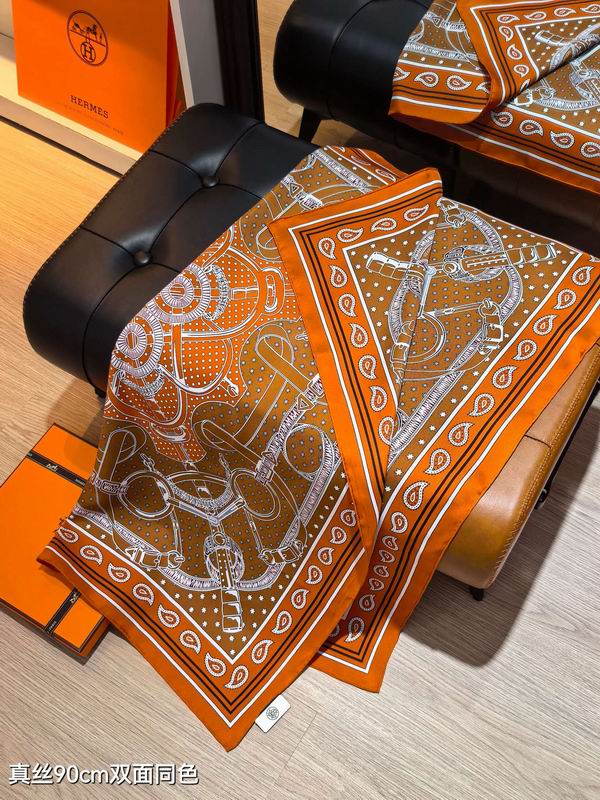 Hermes silk scarf 90X90cm E48 (35)