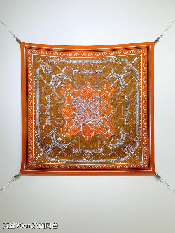 Hermes silk scarf 90X90cm E48 (37)