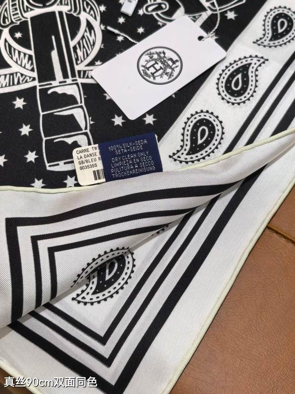Hermes silk scarf 90X90cm E48 (43)