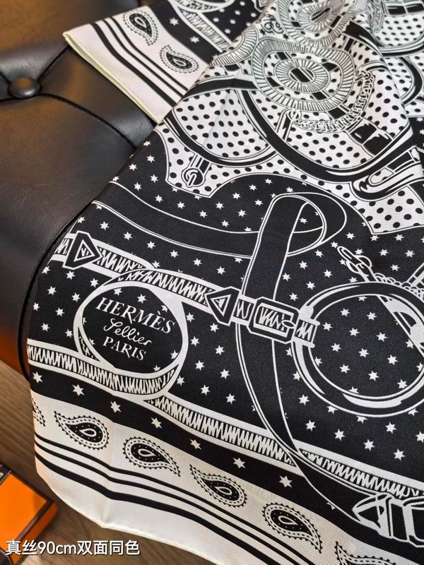 Hermes silk scarf 90X90cm E48 (44)