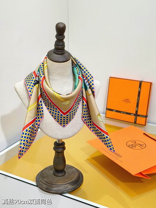 Hermes silk scarf 90X90cm E61 (21)
