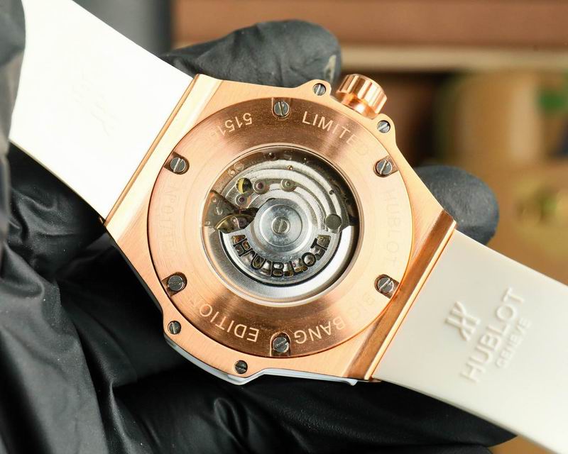 Hublot 43mm 05 (4)
