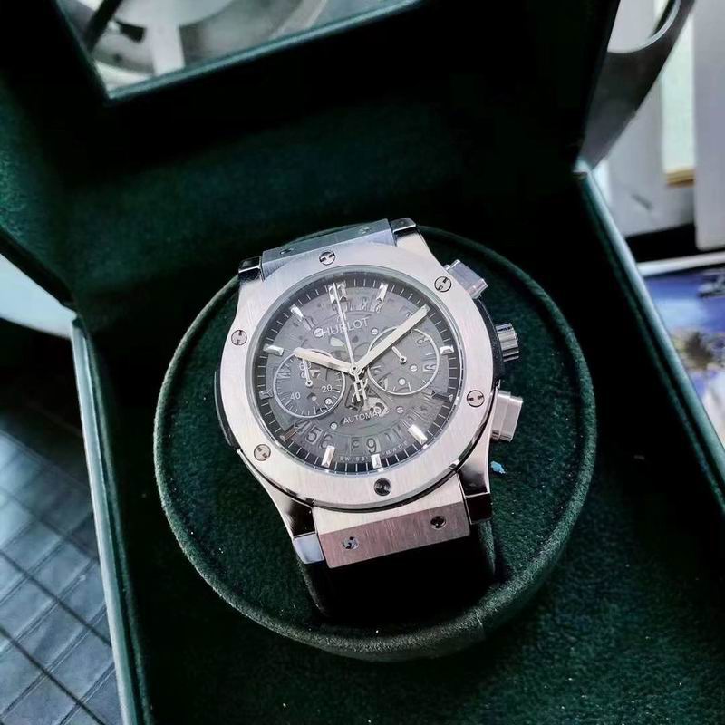 Hublot 43mm 137 (9)
