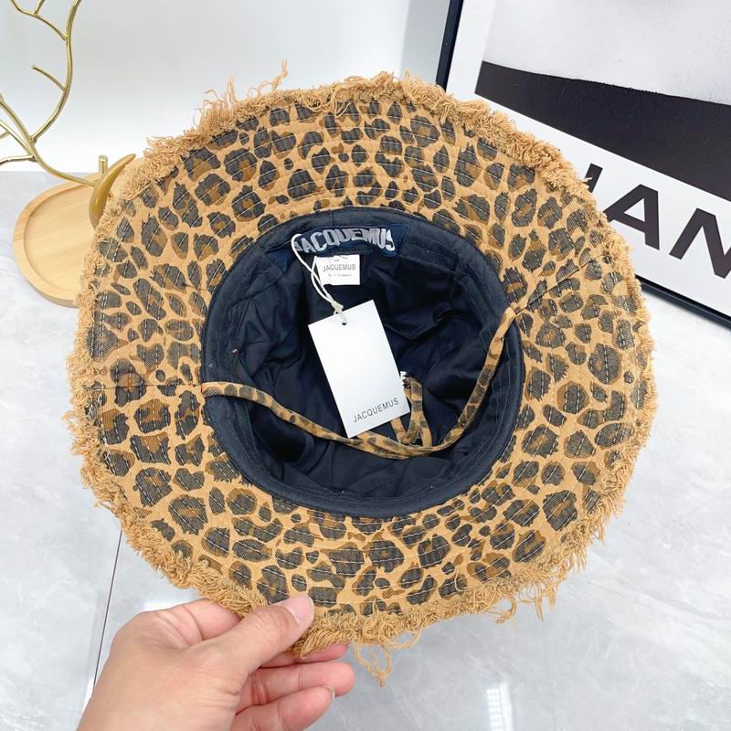 JacQuemus hat dx (2)