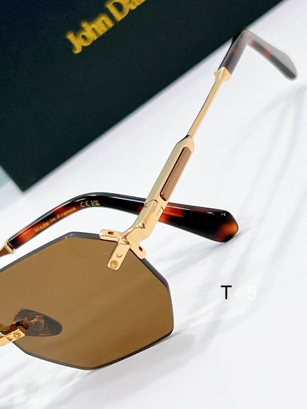 John Daila 0326 52 23-145 F08