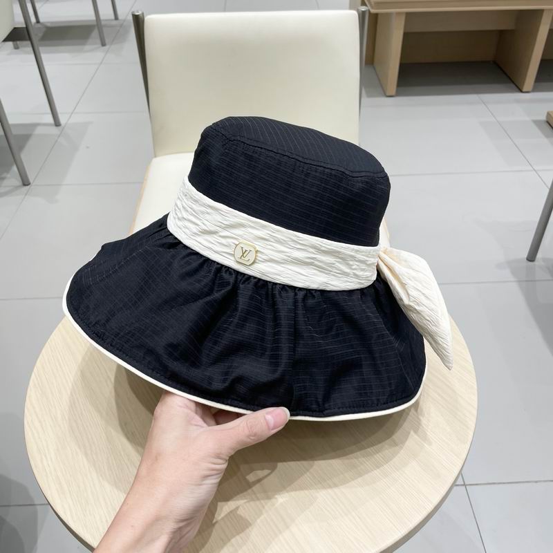 LV  hat 77 (3)