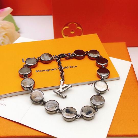 LV Bracelet 01lyh1009 (2)