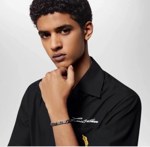 LV Bracelet 12lyh1002 (3)