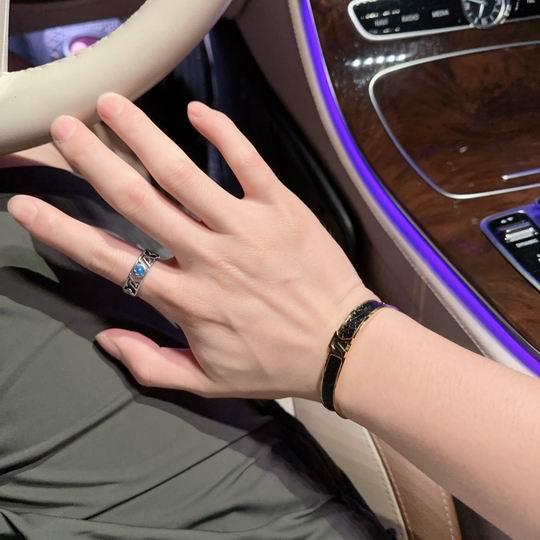 LV Bracelet 12lyh935 (5)