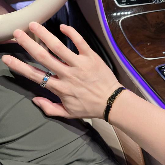 LV Bracelet 12lyh935 (8)