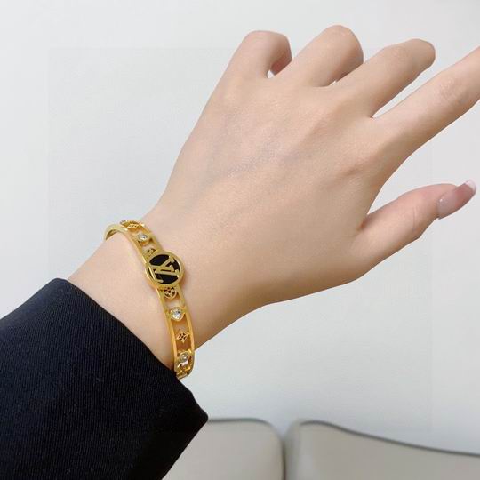 LV Bracelet 12lyh940 (7)