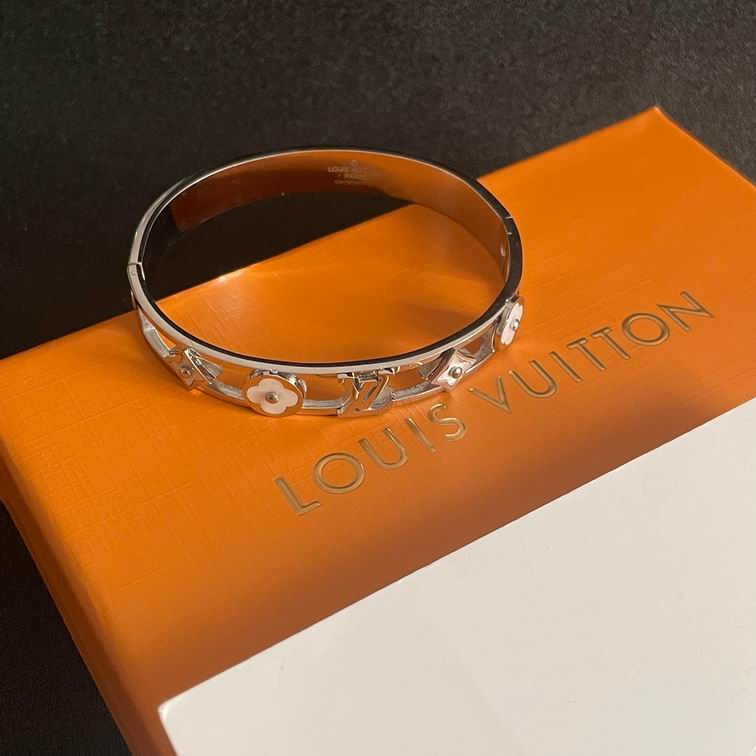 LV Bracelet 12lyh943 (2)