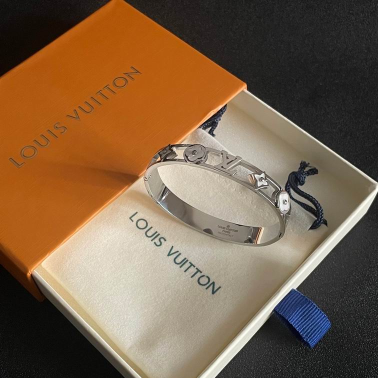 LV Bracelet 12lyh943 (4)