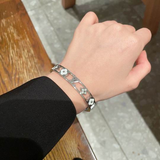 LV Bracelet 12lyh943 (8)