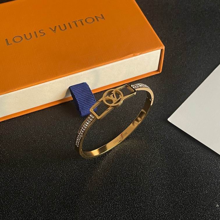 LV Bracelet 12lyh945 (1)