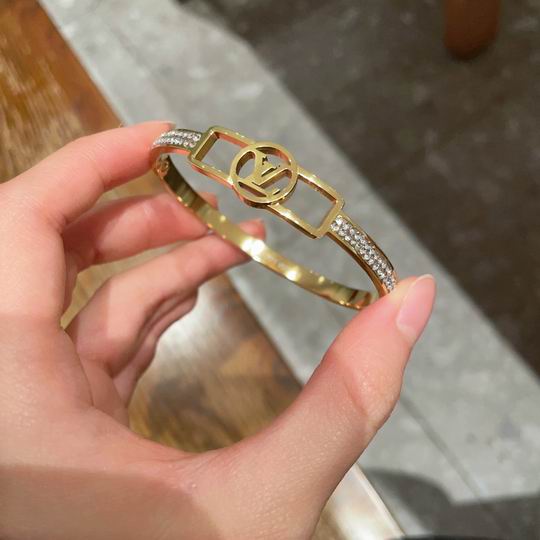 LV Bracelet 12lyh945 (8)