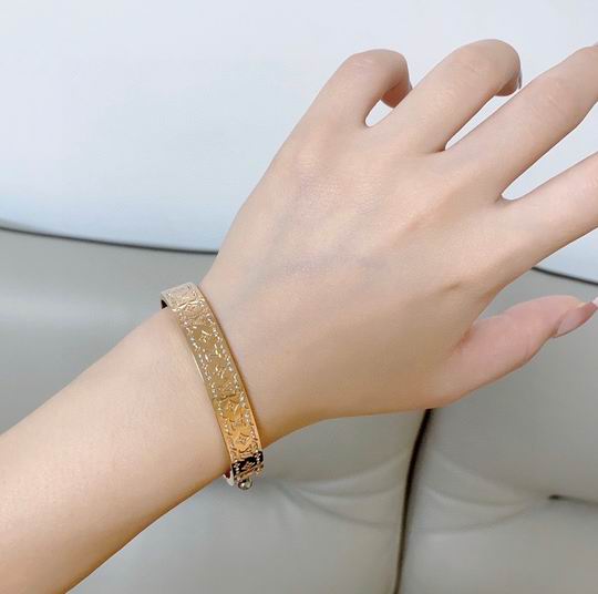 LV Bracelet 12lyh964 (5)