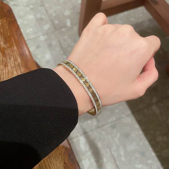 LV Bracelet 12lyh986 (6)