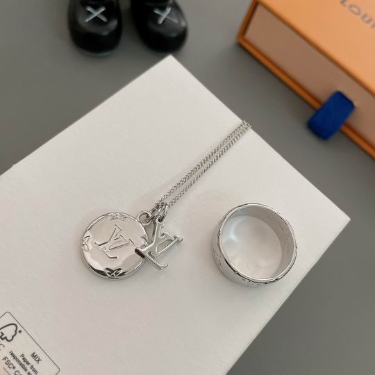 LV Necklace 12lyh735 (4)