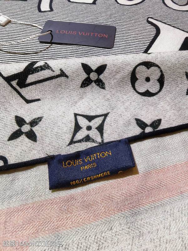 LV Scarf 140X140cm 70%羊绒30%真丝 E01 (7)