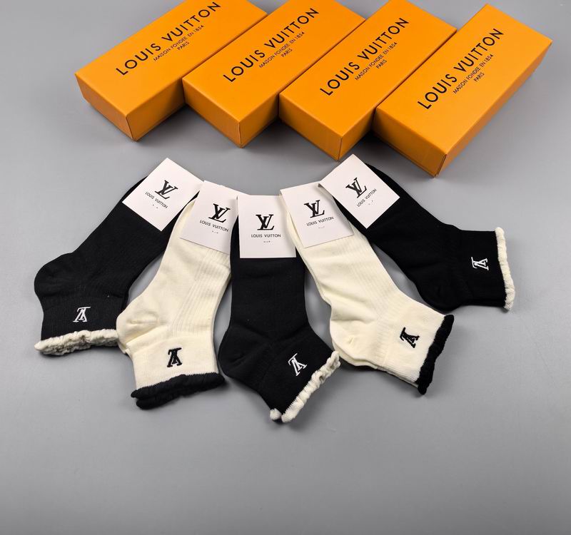 LV Socks 16 (2)