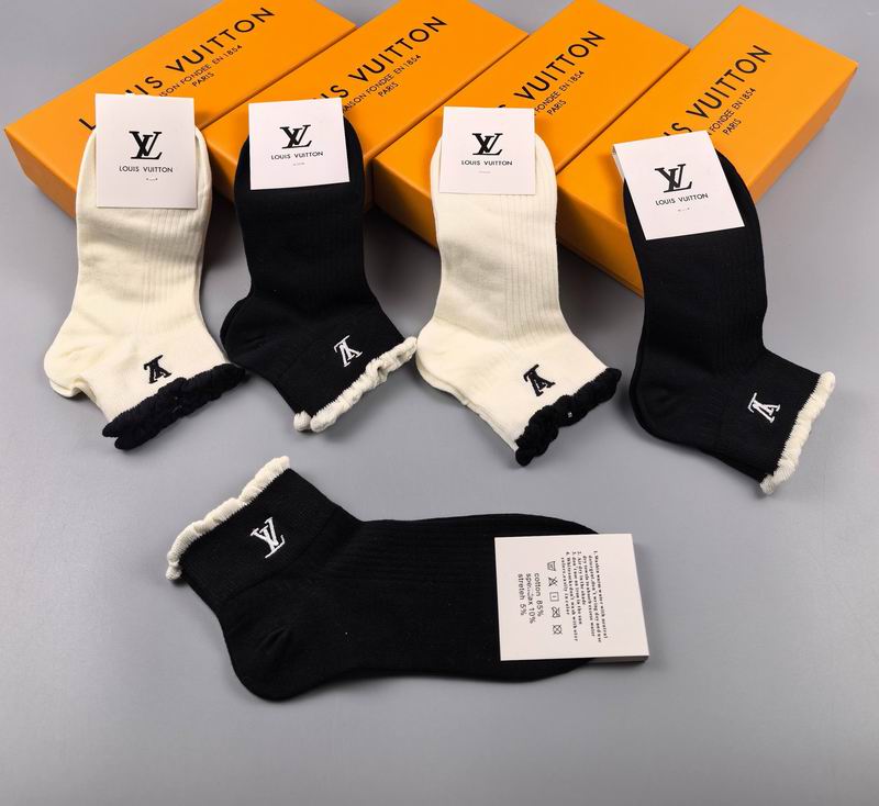 LV Socks 16 (7)
