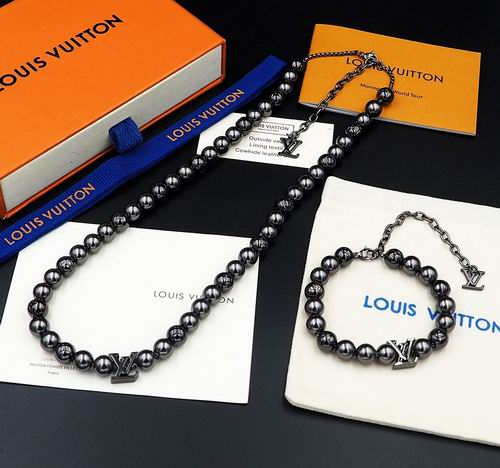 LV Suits 12lyh117 (3)