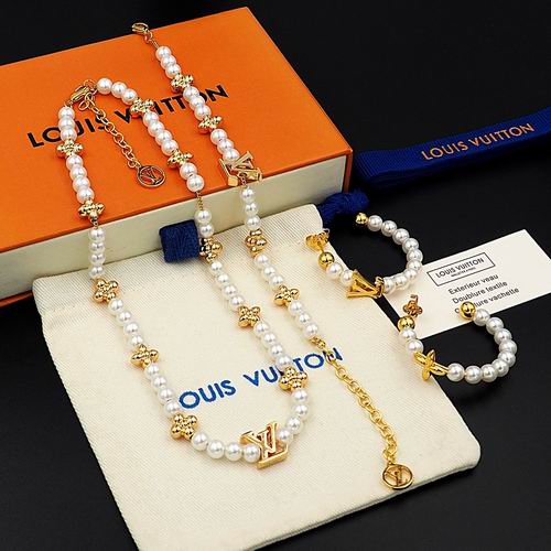 LV Suits 12lyh118 (2)