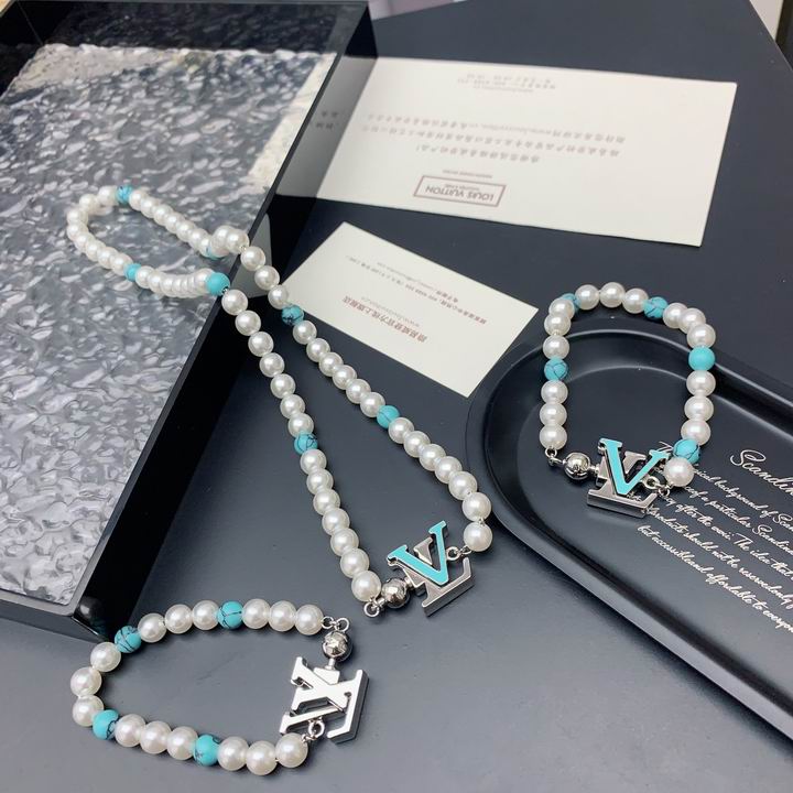 LV Suits 12lyh130 (5)