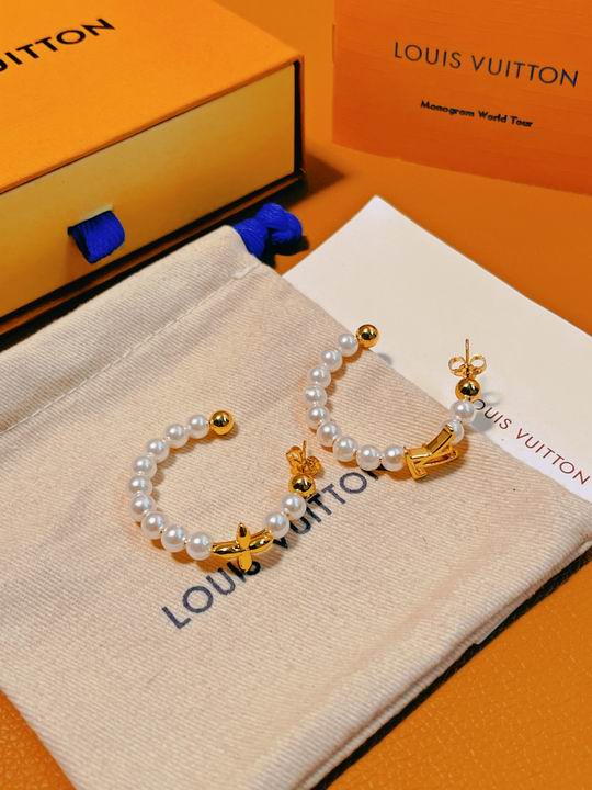 LV Suits 12lyh132 (4)