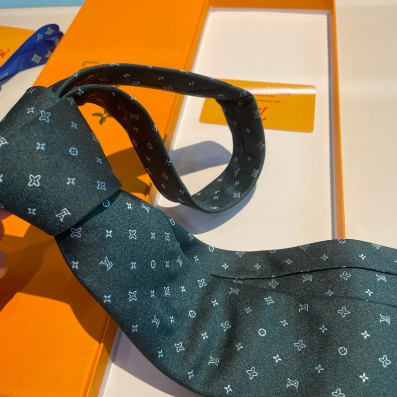 LV Tie hm (69)