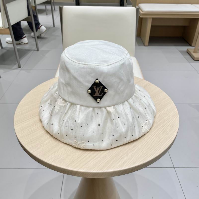 LV hat (298)