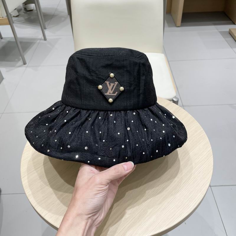 LV hat (302)