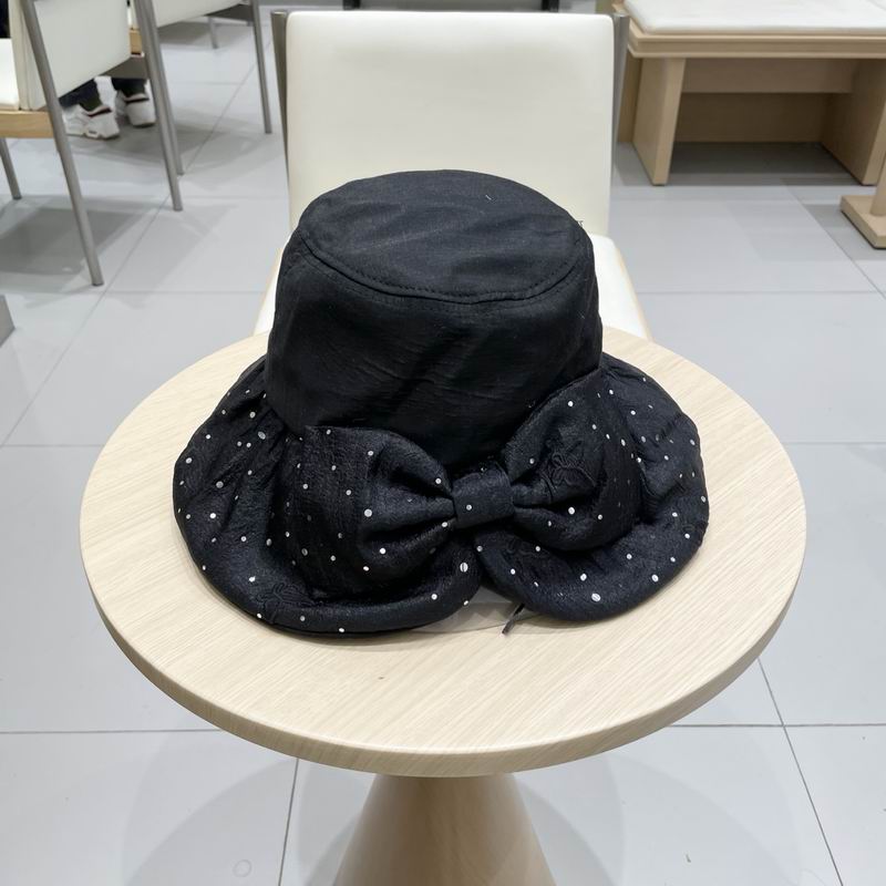 LV hat (305)