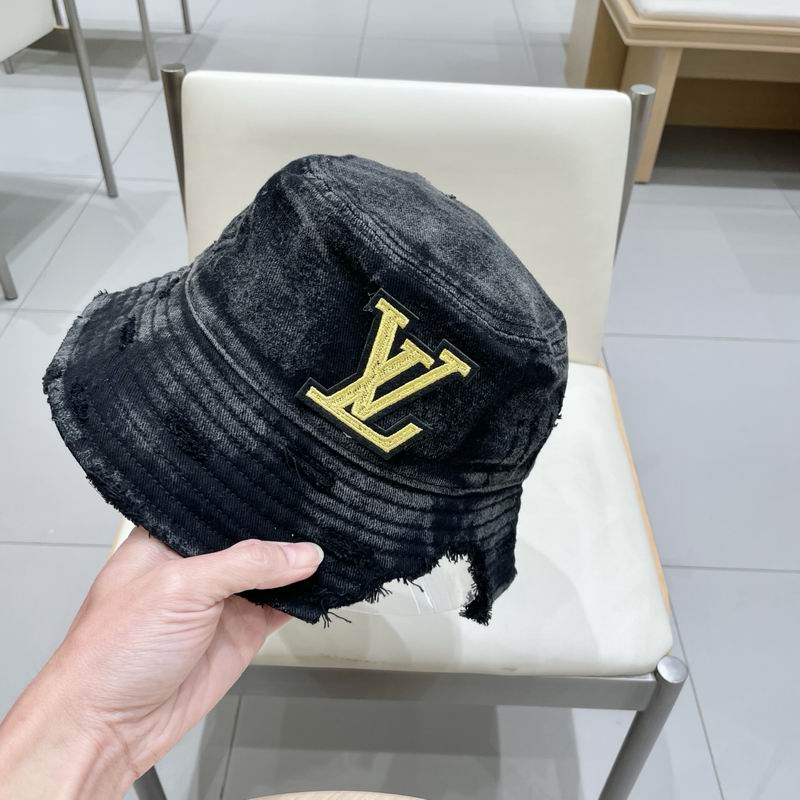 LV hat (310)
