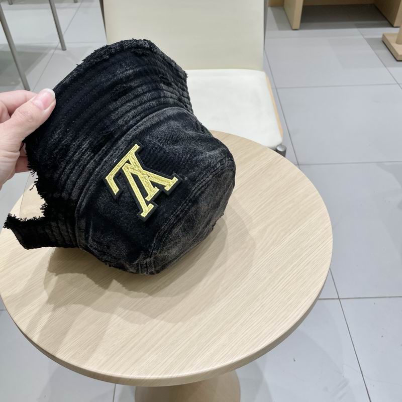 LV hat (311)
