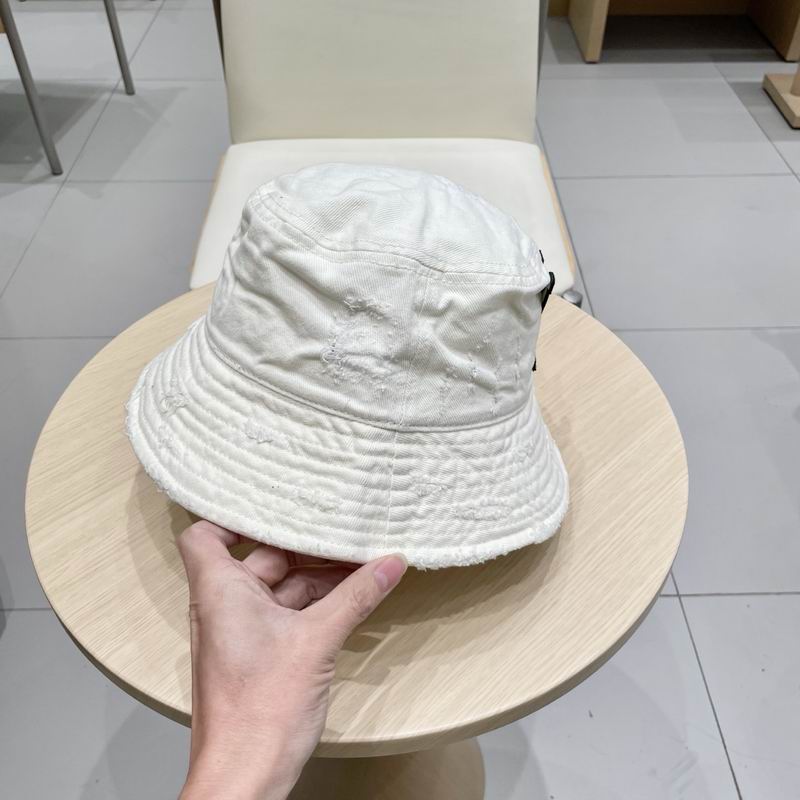 LV hat (327)