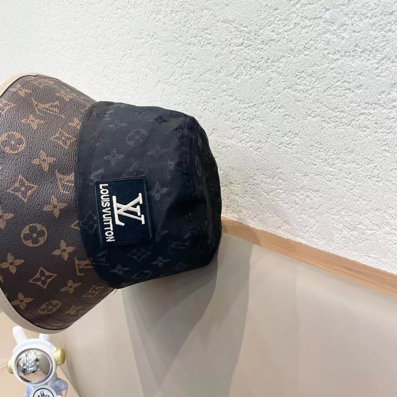 LV hat (365)