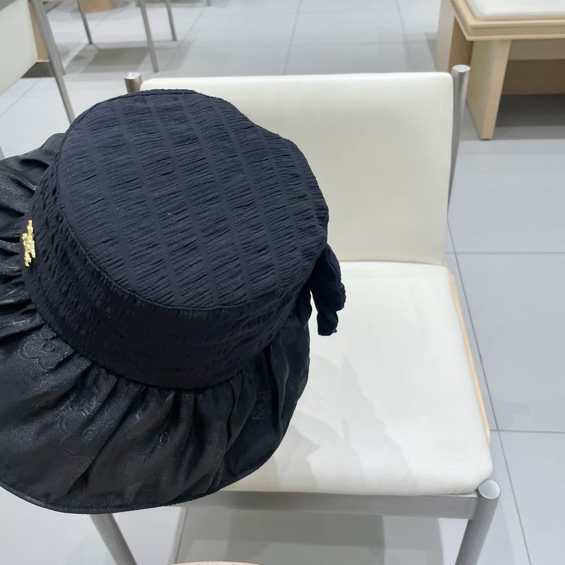 LV hat (375)