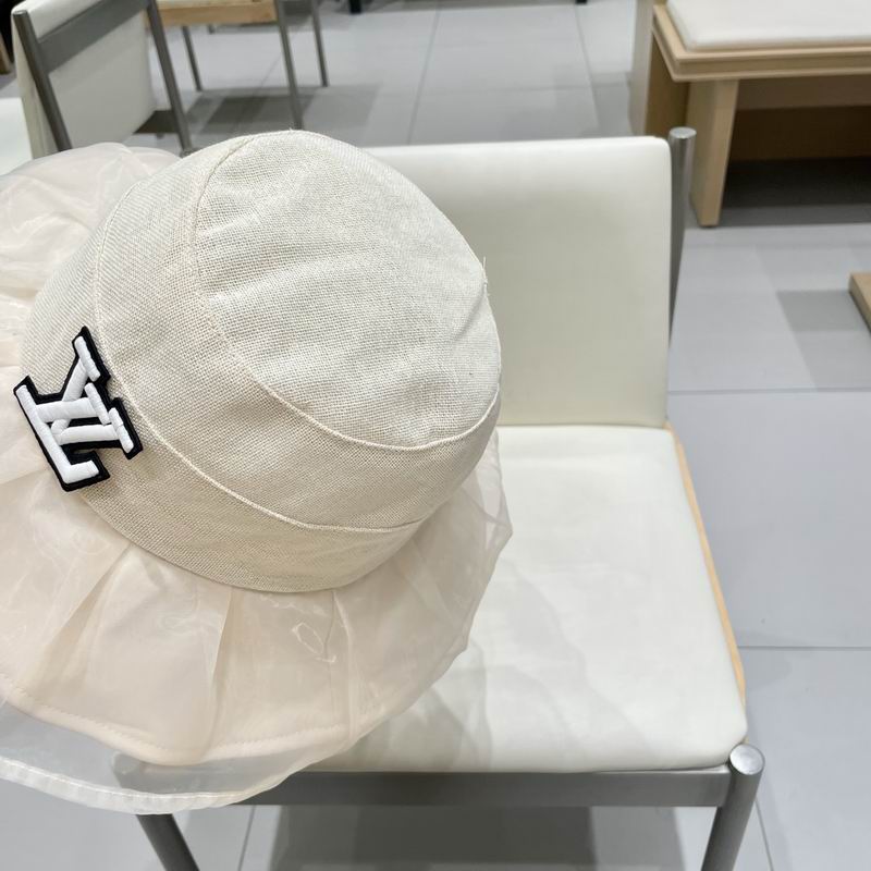LV hat 30 (15)