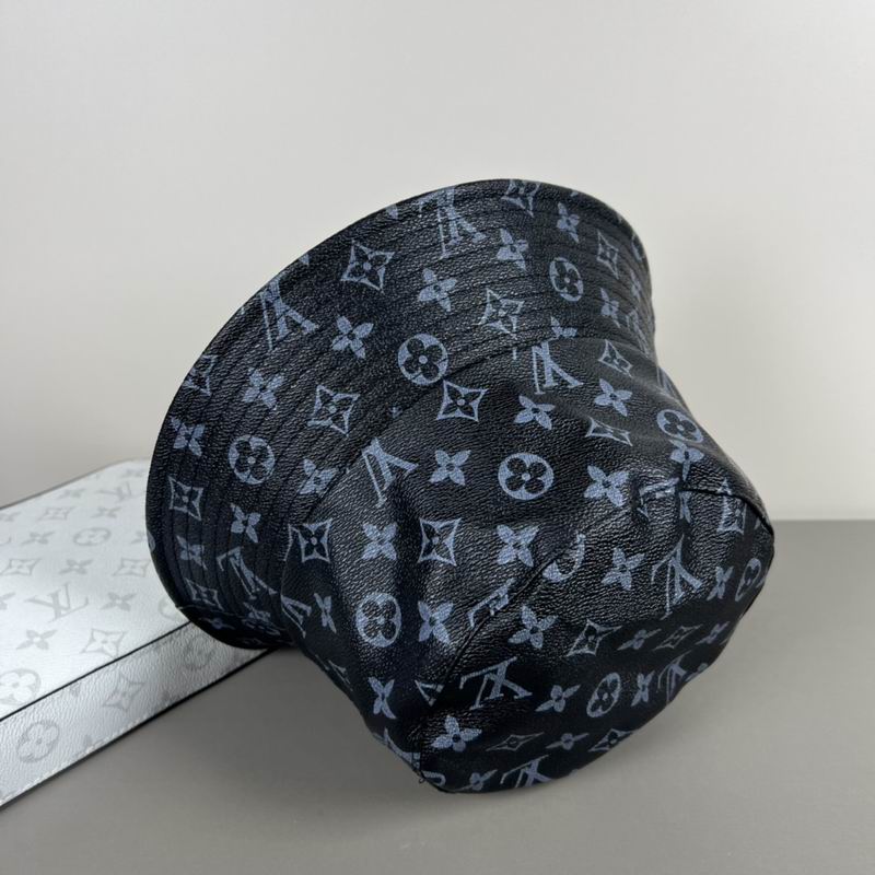 LV hat dx (13)