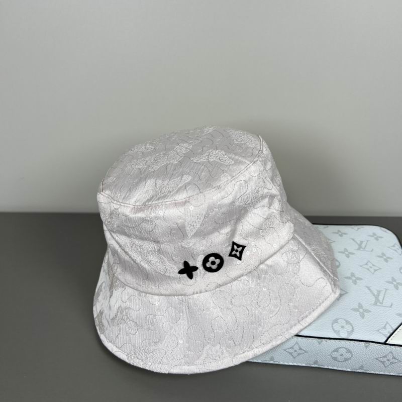 LV hat dx (130)