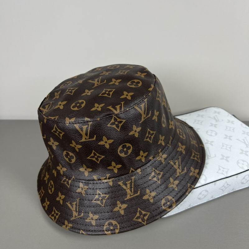 LV hat dx (22)