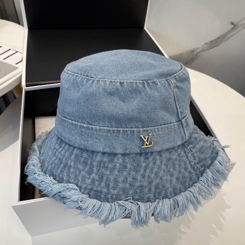 LV hat dx (22)
